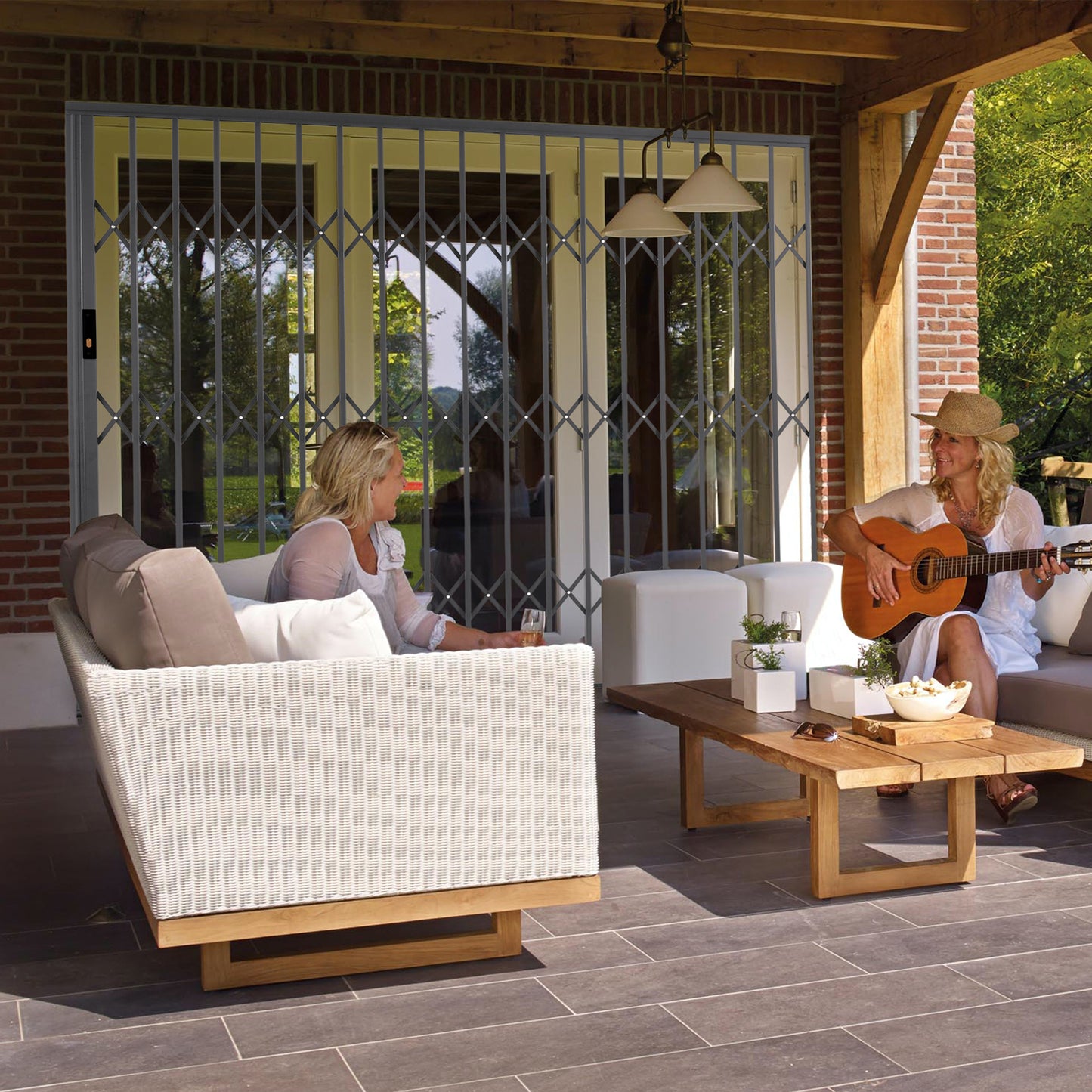 Xpanda Alu-Glide AG15 Security Grille, 1500mm, Black